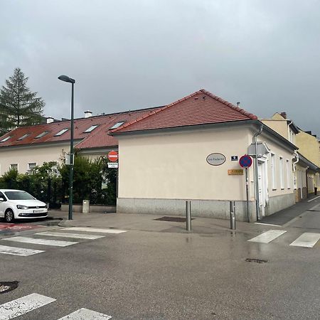 Terrasse Wohnungen Mit Parking In Zentrum Баден Екстериор снимка