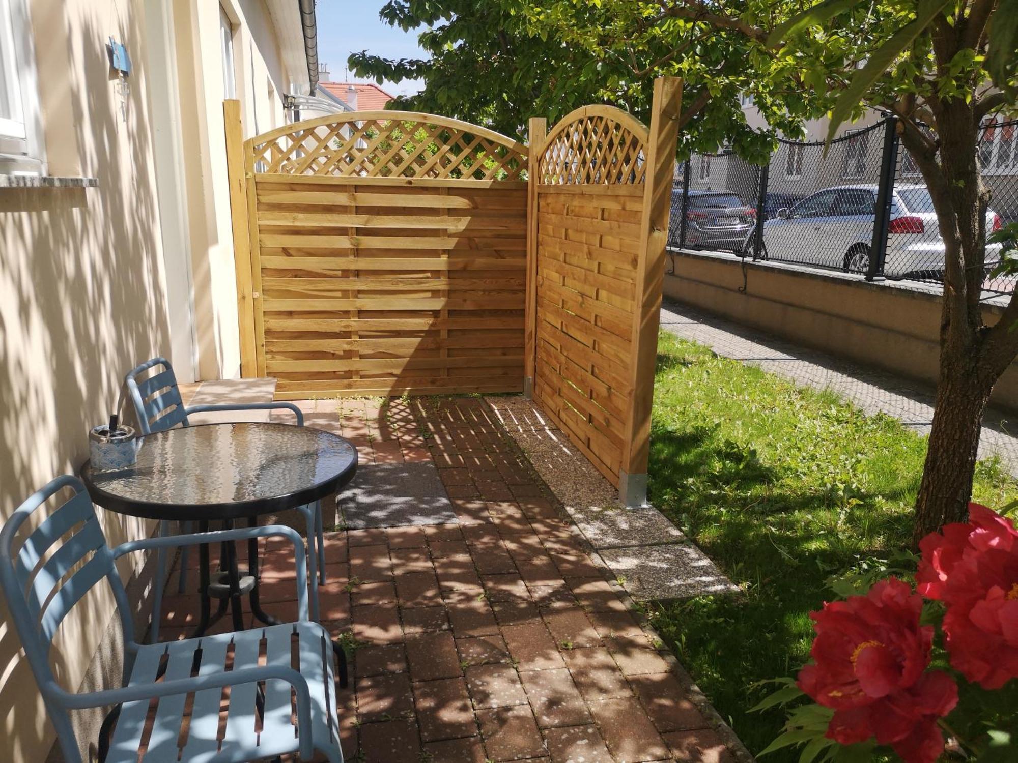 Terrasse Wohnungen Mit Parking In Zentrum Баден Стая снимка