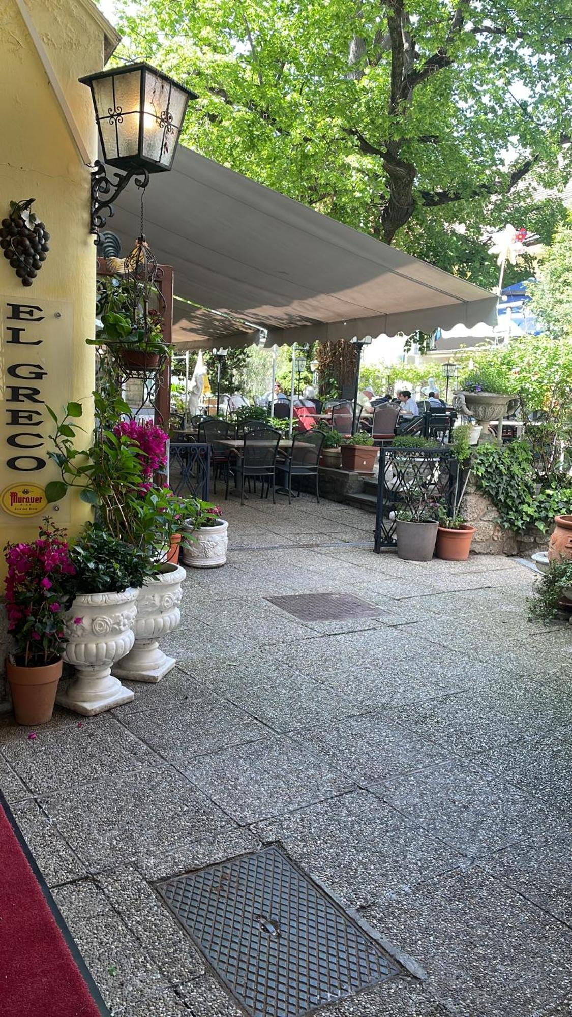 Terrasse Wohnungen Mit Parking In Zentrum Баден Екстериор снимка