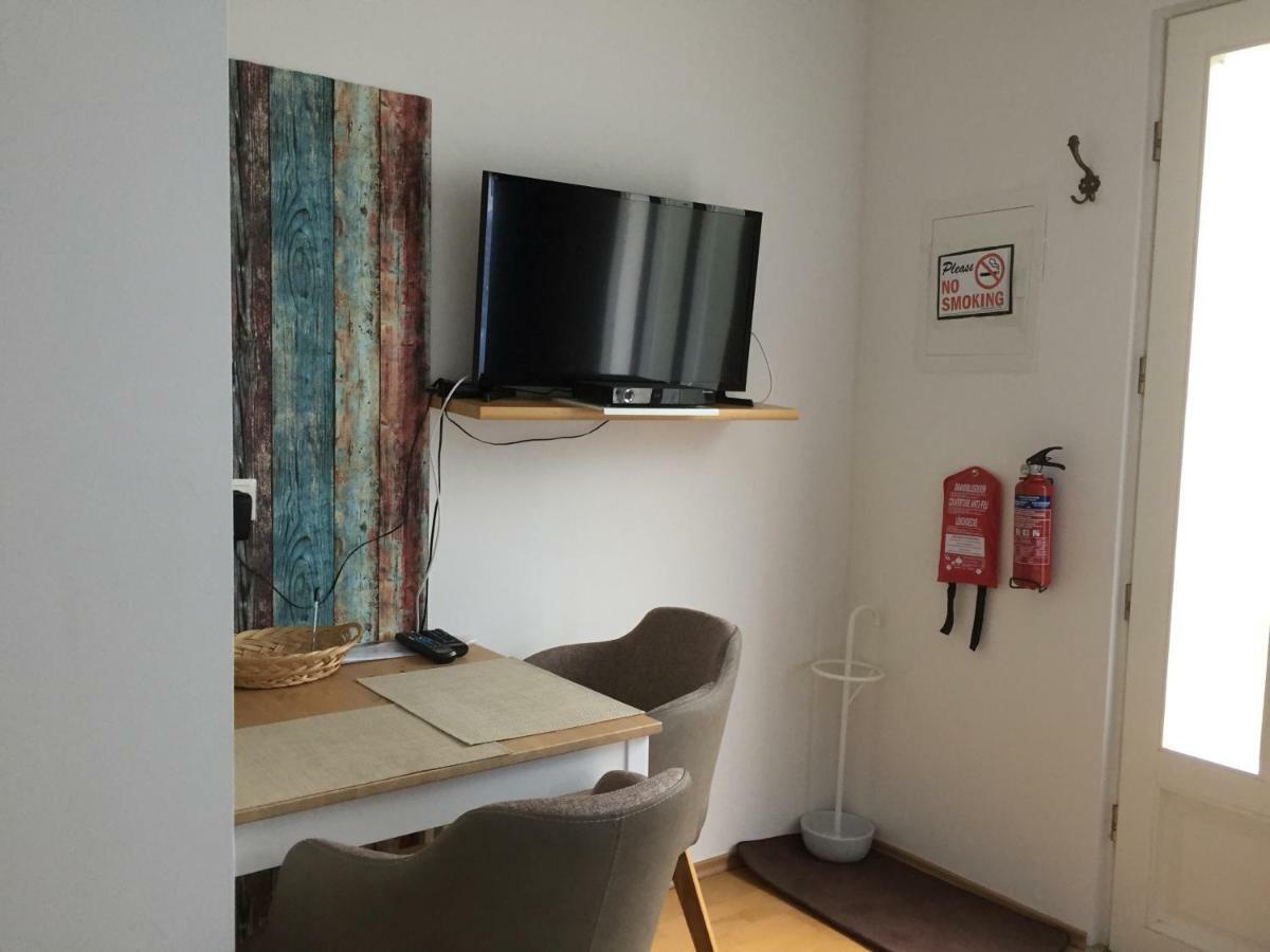 Terrasse Wohnungen Mit Parking In Zentrum Баден Екстериор снимка