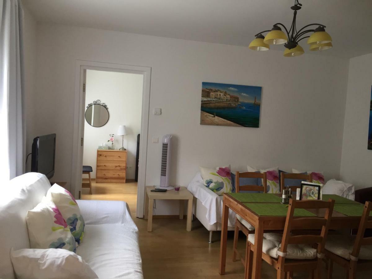 Terrasse Wohnungen Mit Parking In Zentrum Баден Екстериор снимка